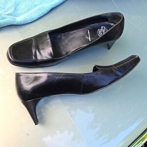 ESPACE By Robert Clergie Leather Black Sculpted Heel Shoes sz 9 vintage
